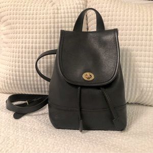 Vintage Classic Coach Small Daypack Backpack Made in the Turkey
K7I-9960 Black